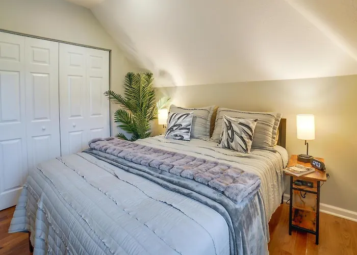 Holiday home Family-friendly Shadyside Gem Near Dtwn *