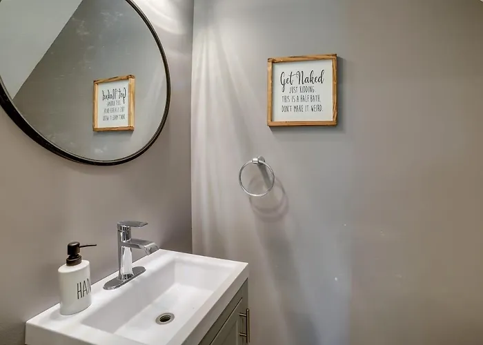Holiday home Family-friendly Shadyside Gem Near Dtwn