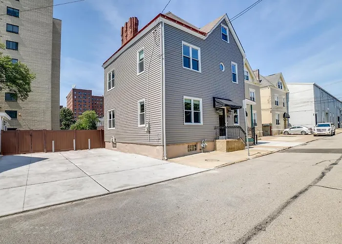Family-friendly Shadyside Gem Near Dtwn Pittsburgh